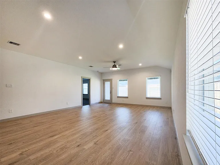 30010 Ousel Falls Ln — Photo 15