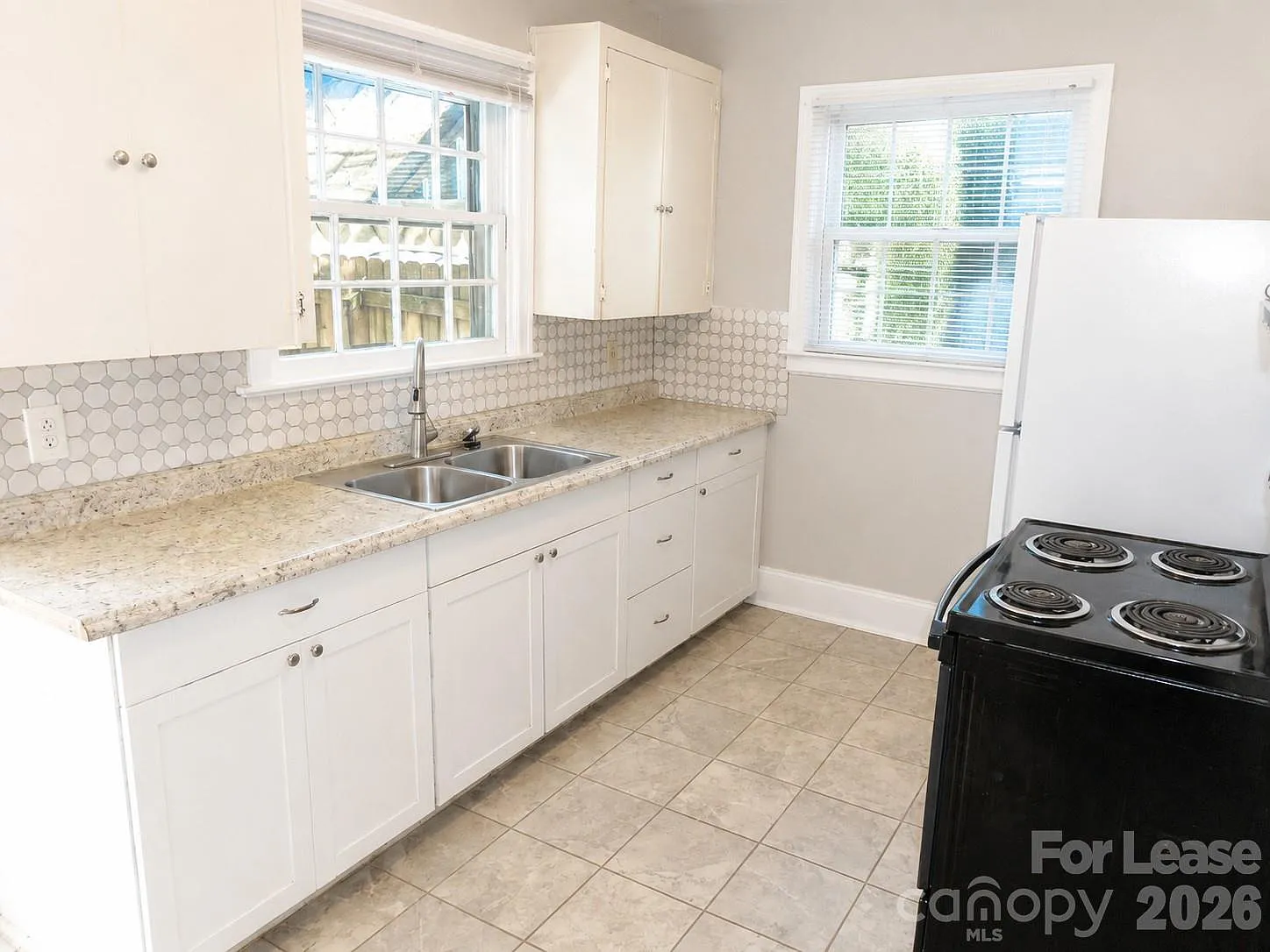 3 bed, 1.0 bath, $1,475 — Photo 2
