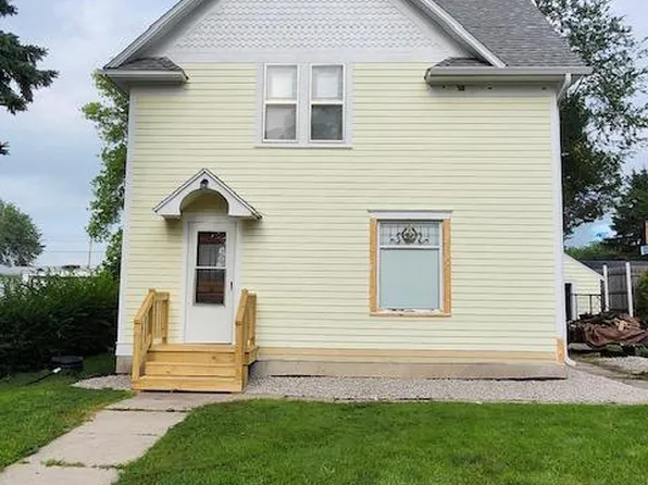 126 4th Ave NE, Mayville, ND 58257