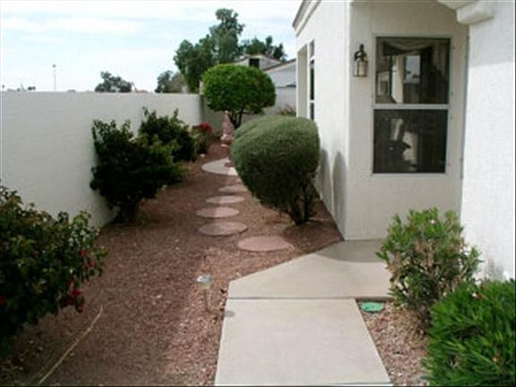 3rd image of 20041 N Greenview Dr