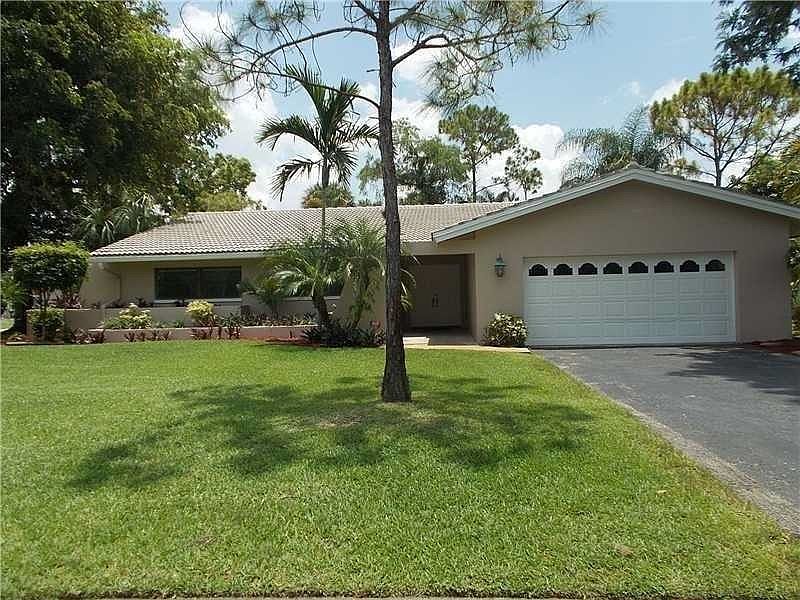 1st image of 599 Ramblewood Dr #1