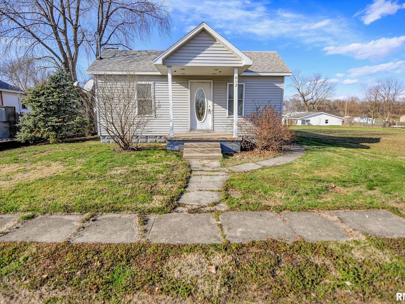 612 Linkins Ave, Tovey, IL 62570 Zillow
