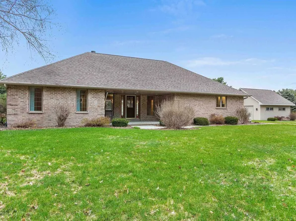 3594 Rustic Haven Ln, Green Bay, WI 54313