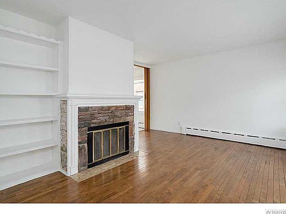 2nd image of 304 Capen Blvd