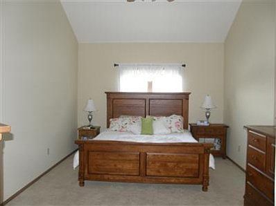 5th image of 9422 Van Buren Ct