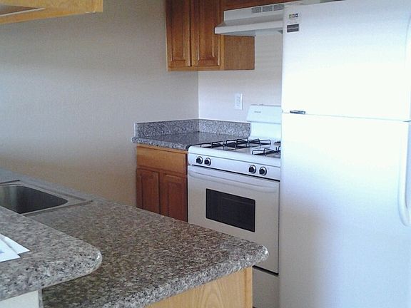 3rd image of 1017 H St APT 17