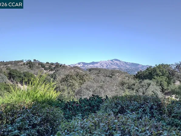 3152 Grey Eagle Dr, Walnut Creek, CA 94595