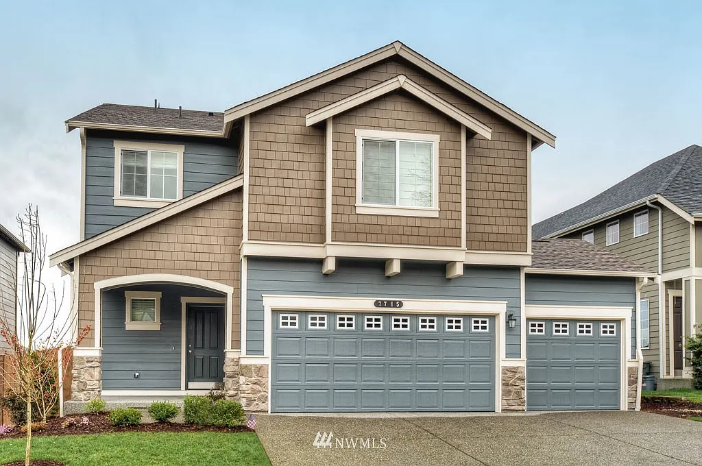 4209 50th Avenue NE photo 1