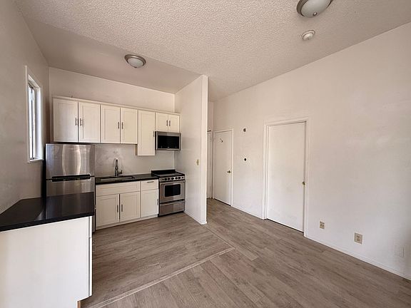 5th image of 563 Steiner St APT 3