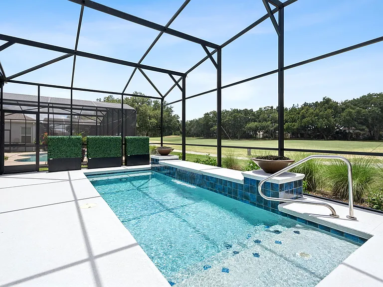 7790 Four Seasons Blvd — Photo 1