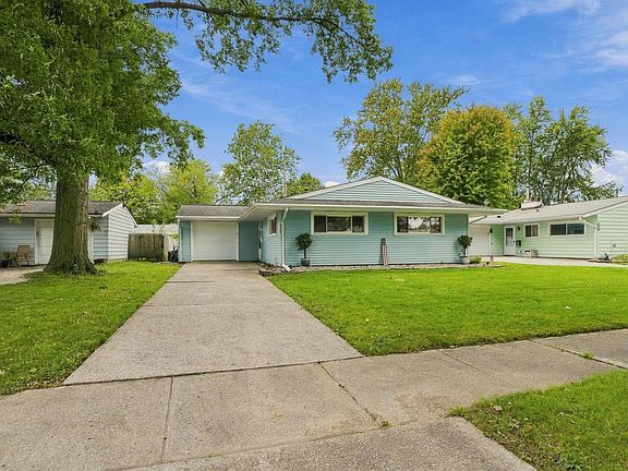 2nd image of 3526 Owaissa Way