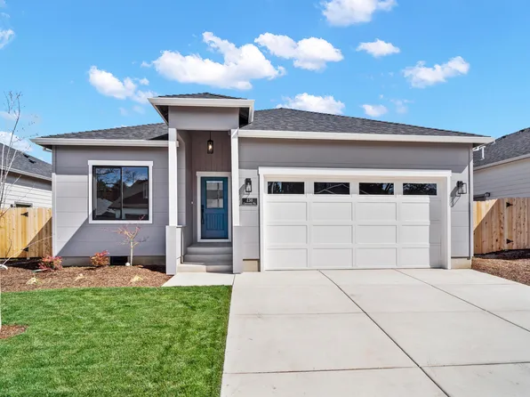 238 Christopher Way, Talent, OR 97540