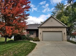 3444 Breeze Point Ct, Linden, MI 48451