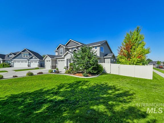 3rd image of 18103 N Timberlake Pl