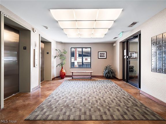 5th image of 1444 W 10th St APT 606