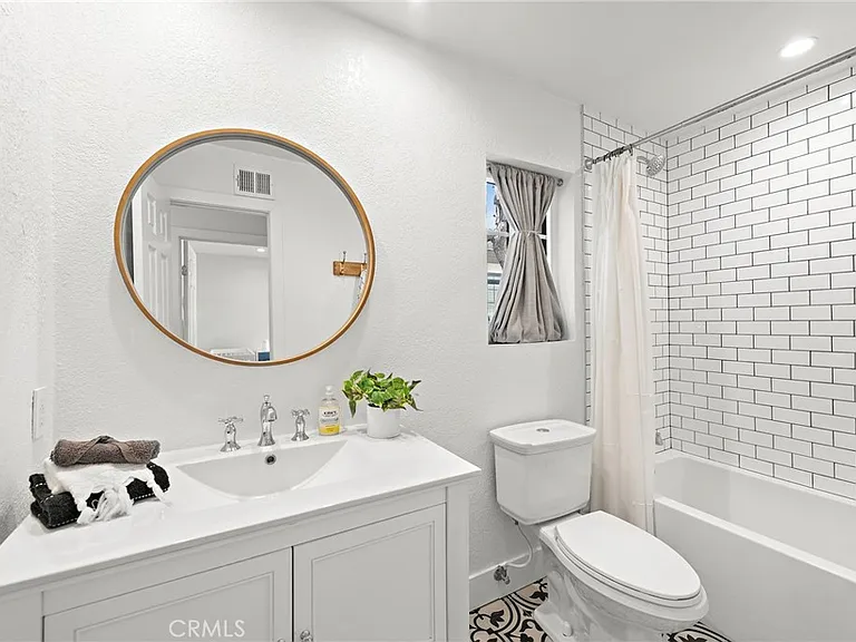 12628 Newport Ave — Photo 25