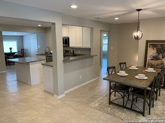 4th image of 121 Brees Blvd