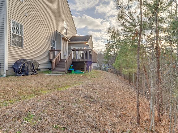 4th image of 7204 Hathaway Ct