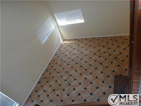 3rd image of 303 Winewood St