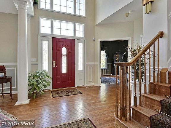 Gracious 2 Story Foyer