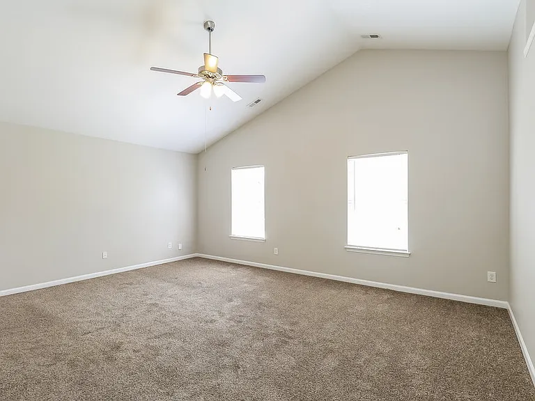 620 Wrayhill Dr — Photo 12