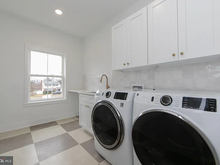371 Kresson Rd — Photo 47