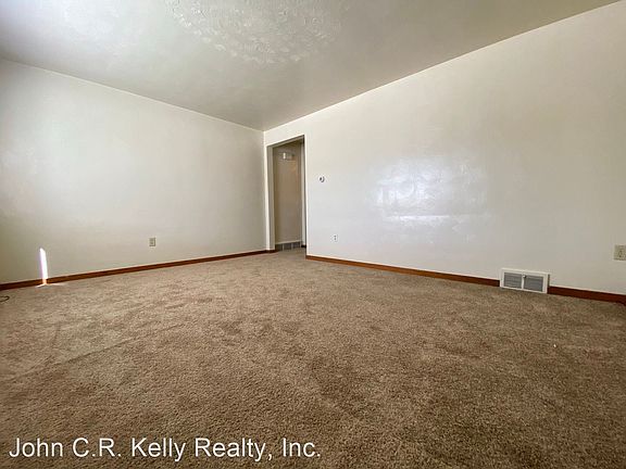 3rd image of 106 Savors Ct