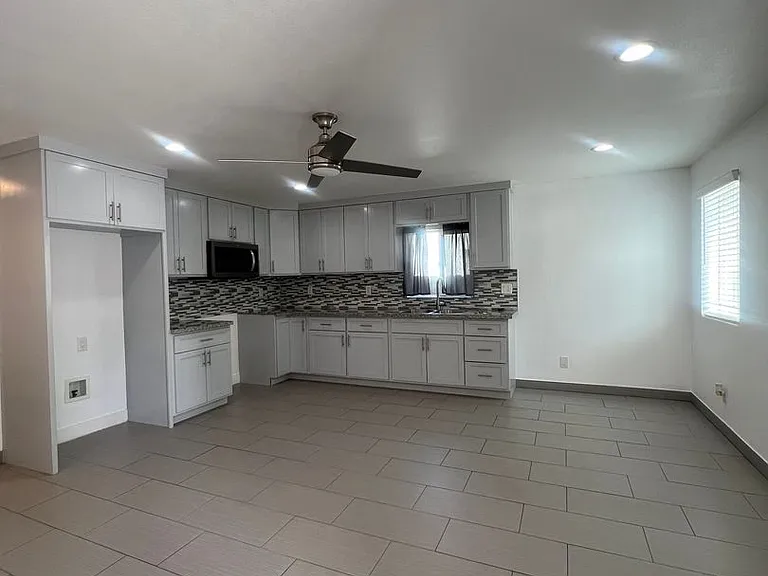 8677 Dearborn Ave — Photo 3
