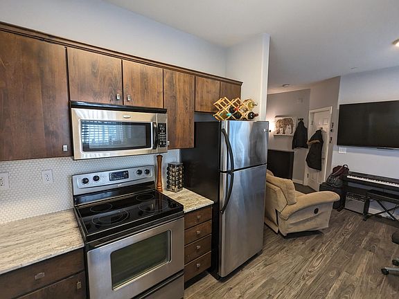 4th image of 159 E 800 S APT 101