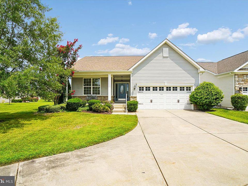 1st image of 16352 Corkscrew Ct