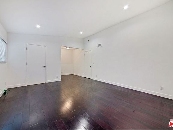 5th image of 830 Westmount Dr