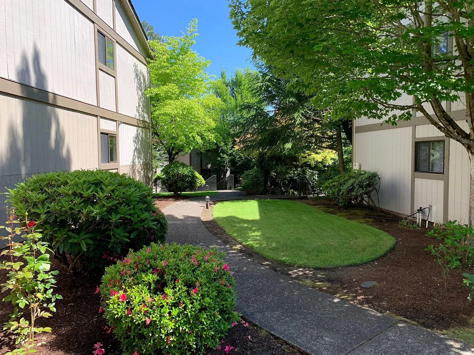 Spacious 2-bedroom apartment homes conveniently located! — Photo 1