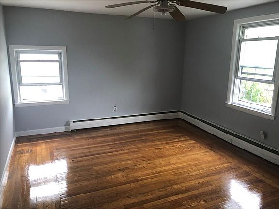 5th image of 810 Admiral St