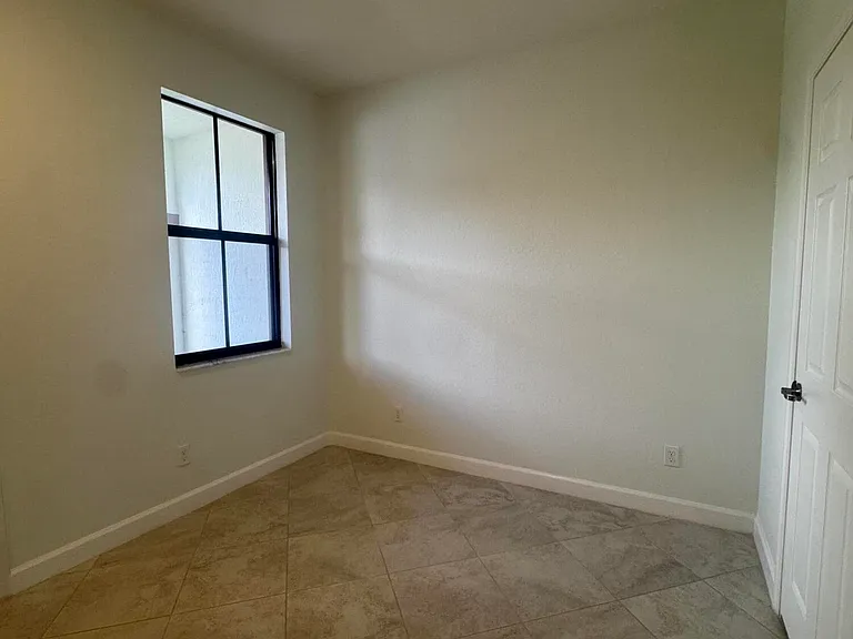 4648 Silver Saw Ln — Photo 2