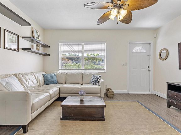5th image of 1317 SW 23rd Avenue