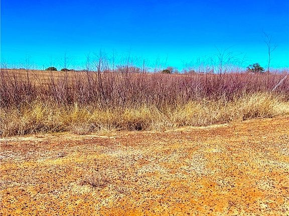 3rd image of 261 Engelke Rd