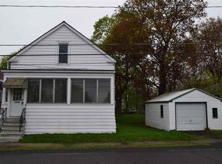34 Craig St, Watervliet, NY 12189