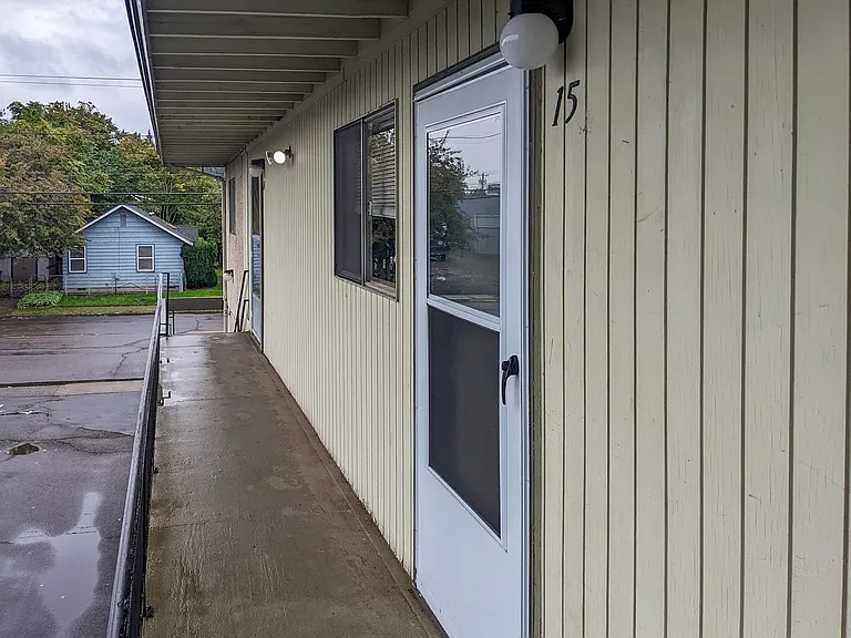 1145 Rural Ave SE — Photo 18