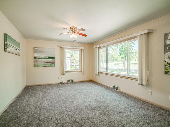 5th image of 1817 E E Ave