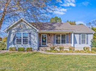 21 Pioneer Dr, Taylorsville, KY 40071