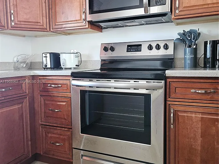 9441 Live Oak Pl #407 — Photo 2