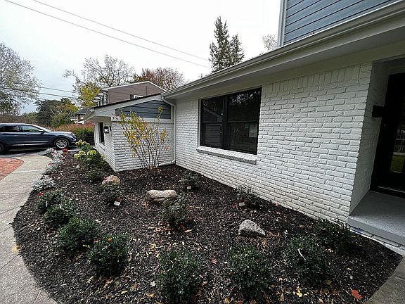 5th image of 1455 W Ann Arbor Trl