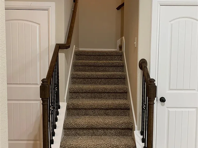 10023 Thicket Park Ln — Photo 18
