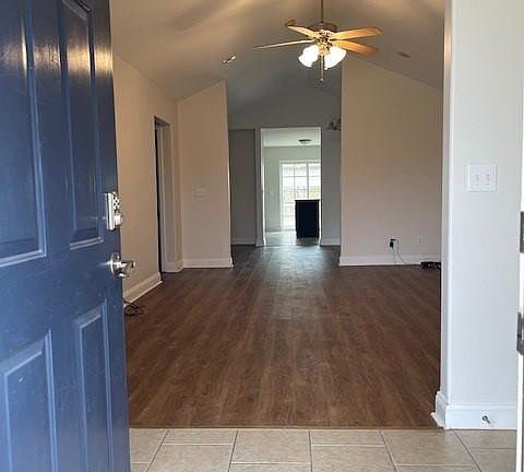 2nd image of 2912 Lupine Ln