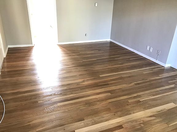 2nd image of 1280 S Barrington Ave #17-B