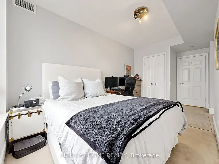 123 Eglinton Ave E #Penthouse 4 — Photo 30