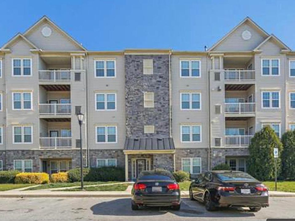 1st image of 5307 Wyndholme Cir Unit 103