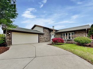 8618 Wheeler Dr, Orland Park, IL