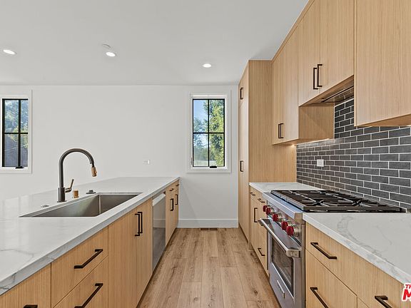 3rd image of 5540 Tova Rd