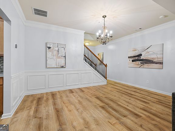 4th image of 408 Mountain View Ln